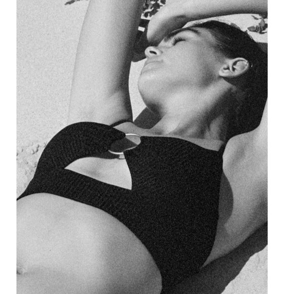 Vitamin A Swim KARA Bikini Top Black Sz 6 - Picture 2 of 10